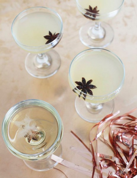 Spiced+Pear+Prosecco+Cocktail
