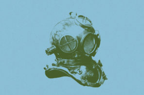 Image of an old-fashioned scuba helmet that has a circular head and sits on your shoulders.