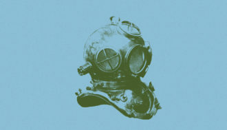 Image of an old-fashioned scuba helmet that has a circular head and sits on your shoulders.
