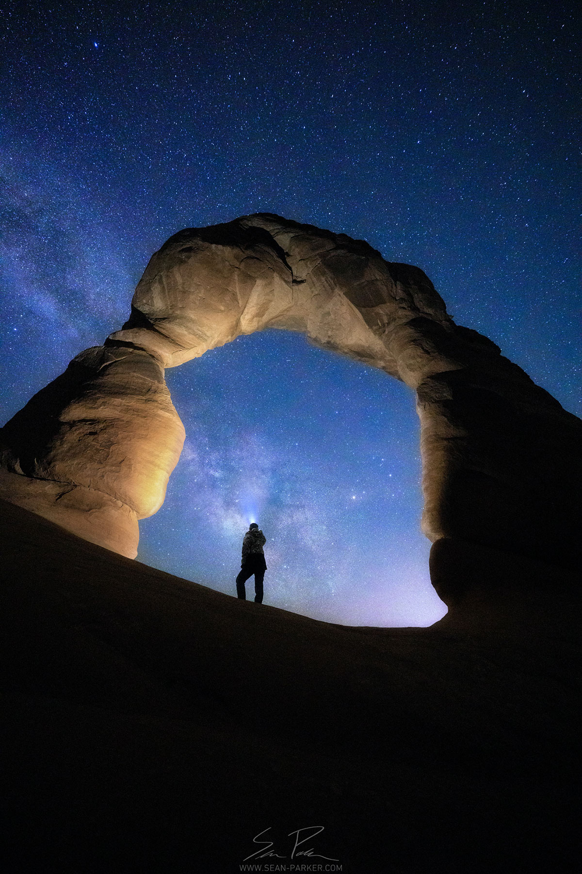Delicate Arch night sky photography by Sean Parker